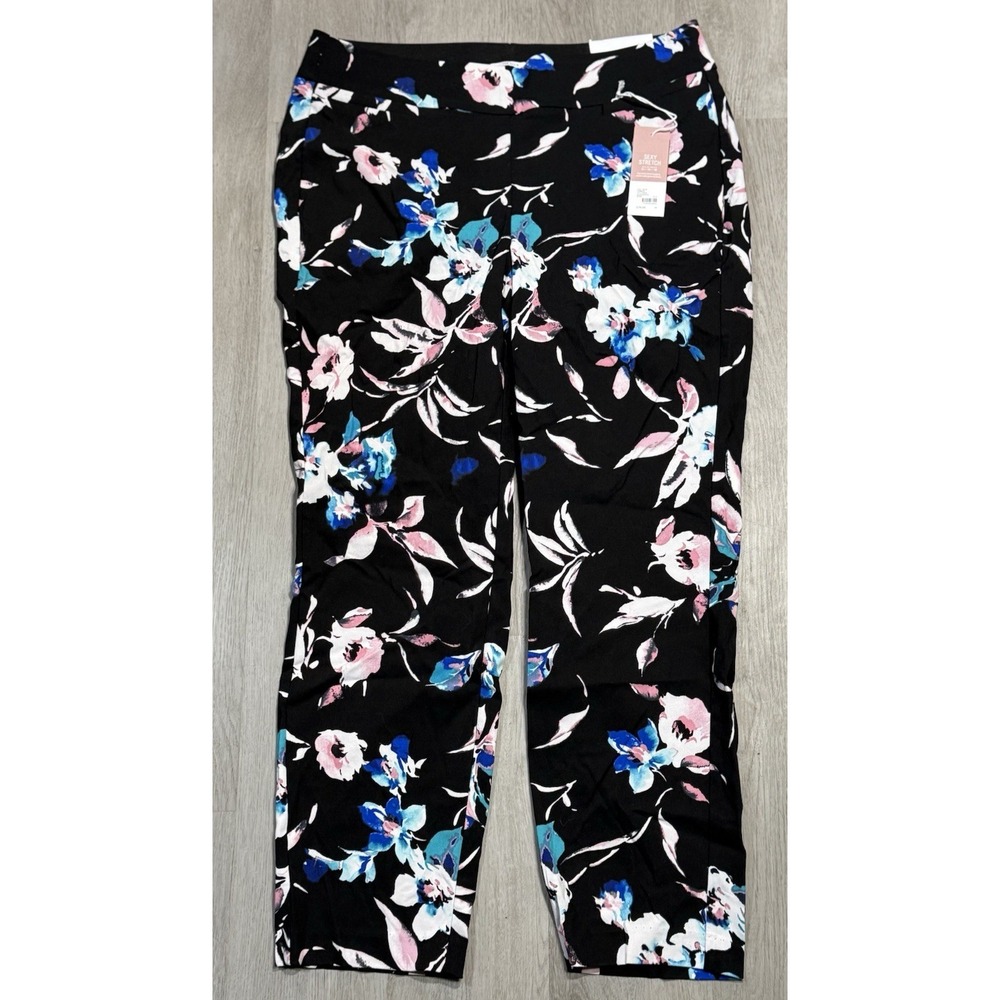 Women’s Black Floral Pull-On Pants